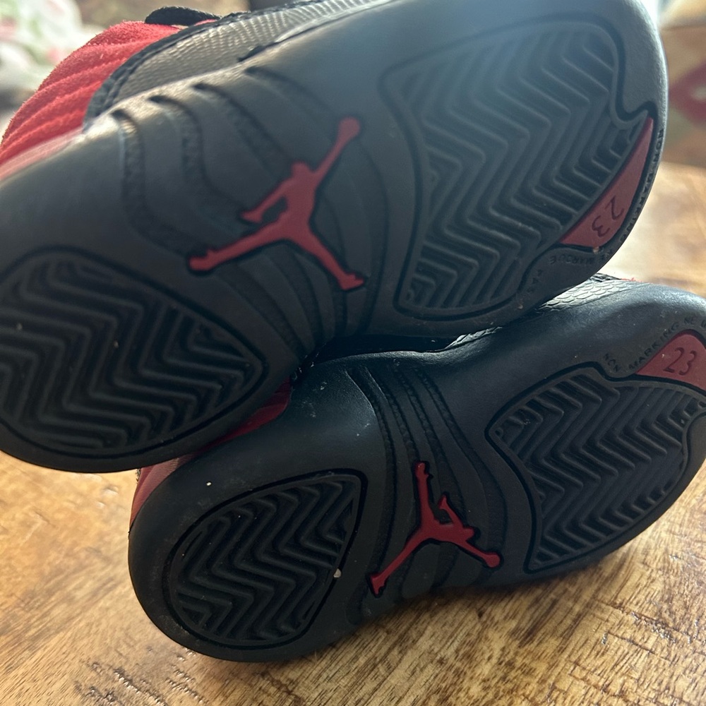 Jordan 12 Retro TD Reverse Flu Game - Picture 2 of 4